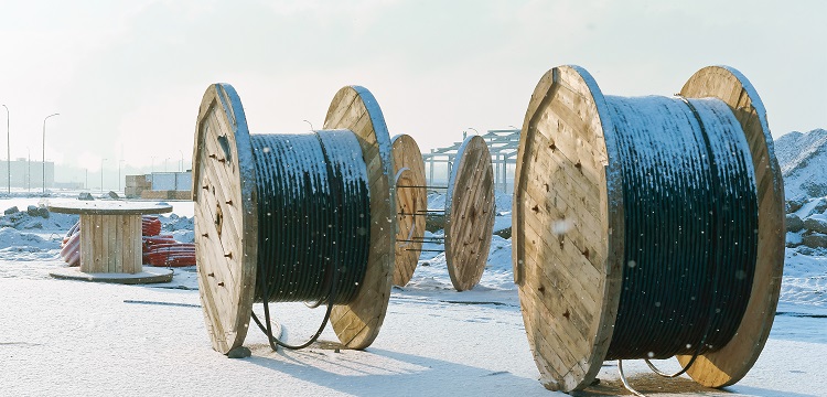 如何判斷危廢和固廢 危廢和固廢的判定標準?租用農田處理廢油桶致土壤污染 ，三家出售危廢的公司被列為共同被告，這三家公司將面臨哪些處罰  健明迪檢測